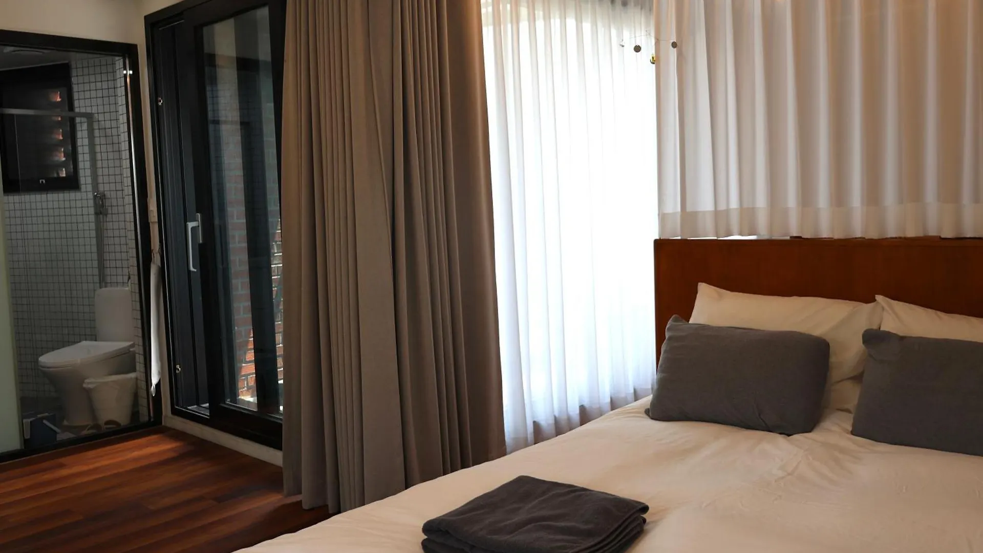 Space In Blackstone Seoul Aparthotel